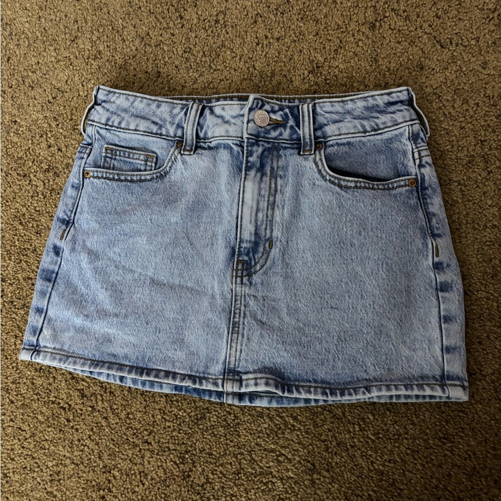 pacsun mid rise light wash jean skirt